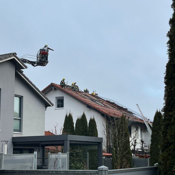 Dachstuhlbrand Leeder 08.01.2025